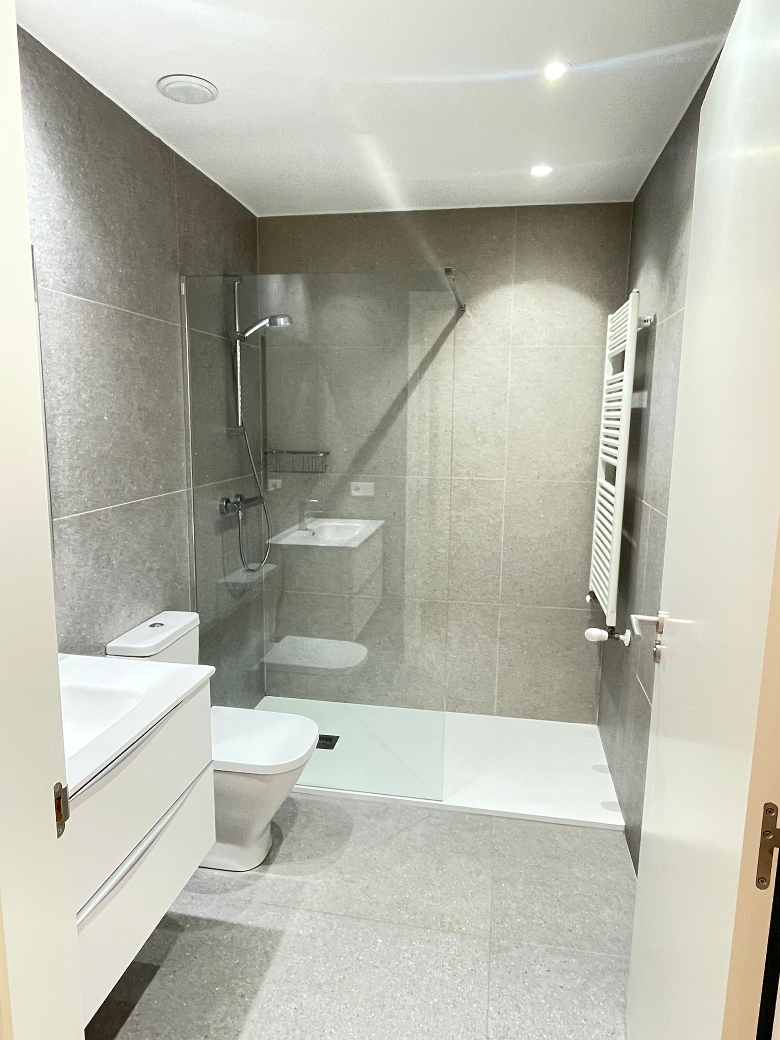 WhatsApp Image 2025-11-28 at 07.48.13 (1)