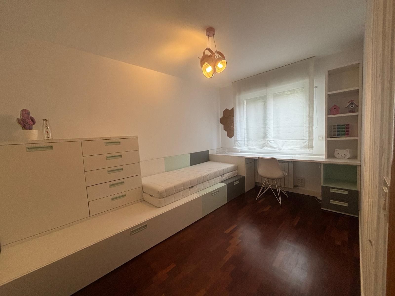 WhatsApp Image 2025-12-11 at 09.27.51